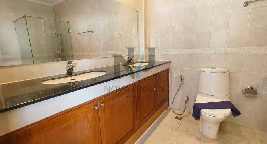 Villa en alquiler de 5 habitaciones en Jomtien, Pattaya