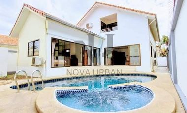 Villa en alquiler de 5 habitaciones en Jomtien, Pattaya
