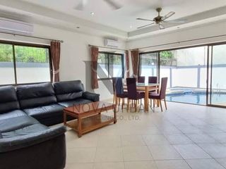 Villa en alquiler de 5 habitaciones en Bang Lamung, Chonburi