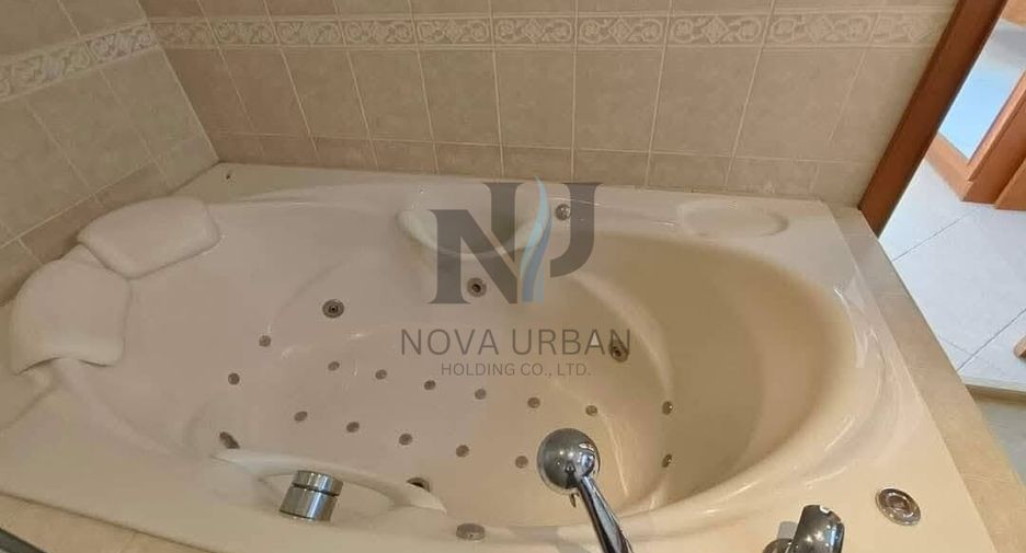 Villa en alquiler de 5 habitaciones en Jomtien, Pattaya