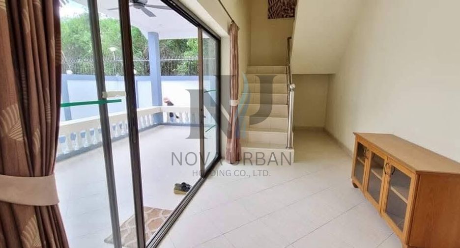 Villa en alquiler de 5 habitaciones en Jomtien, Pattaya
