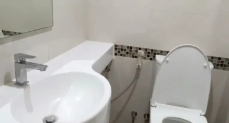 For rent 2 bedrooms condo in Yan Nawa, Bangkok