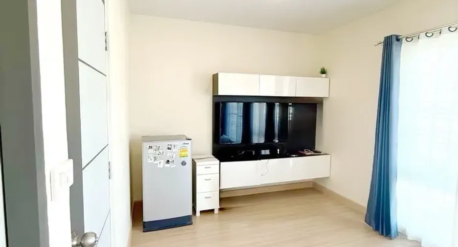 For rent 3 bedrooms townhouse in Mueang Chiang Mai, Chiang Mai