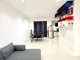 For rent 3 bedrooms townhouse in Mueang Chiang Mai, Chiang Mai