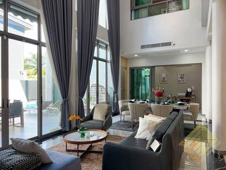 出租 和 出售 5 卧室 独立屋 在 Bang Lamung, Chon Buri