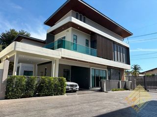 出租 和 出售 5 卧室 独立屋 在 Bang Lamung, Chon Buri