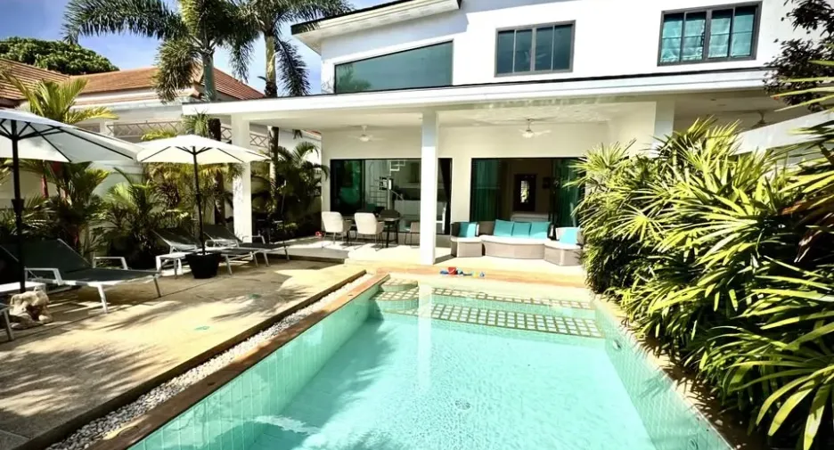Villa en alquiler de 2 habitaciones en Mueang Phuket, Phuket