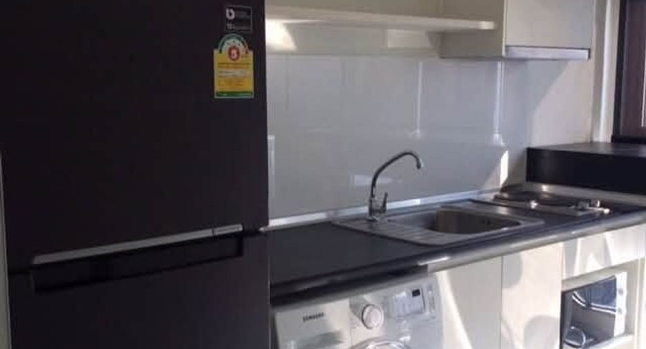 À vendre 1 chambre condo à Khlong Toei, Bangkok
