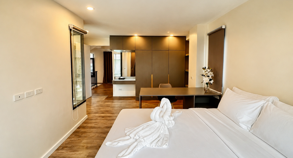 For rent 4 bedrooms house in Mueang Chiang Mai, Chiang Mai