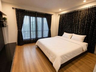 For rent 4 bedrooms house in Saraphi, Chiang Mai