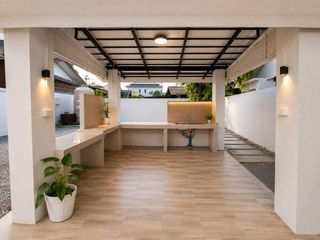 For rent 4 bedrooms house in Saraphi, Chiang Mai
