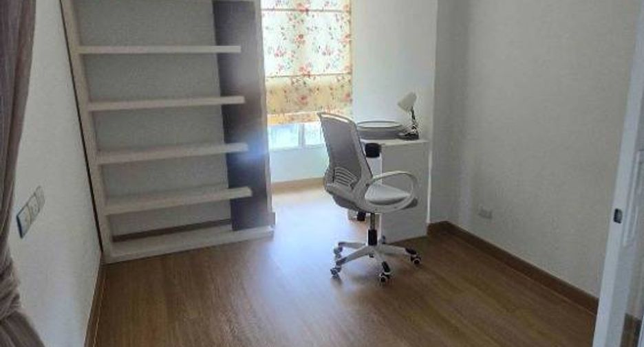 Продажа 2 спальни кондо в Ратчатхещи, Бангкок