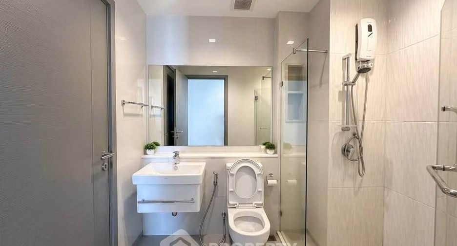 For sale 1 bed condo in Huai Khwang, Bangkok