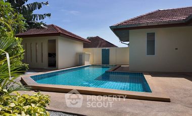 For rent and for sale 4 bedrooms villa in Bang Lamung, Chonburi