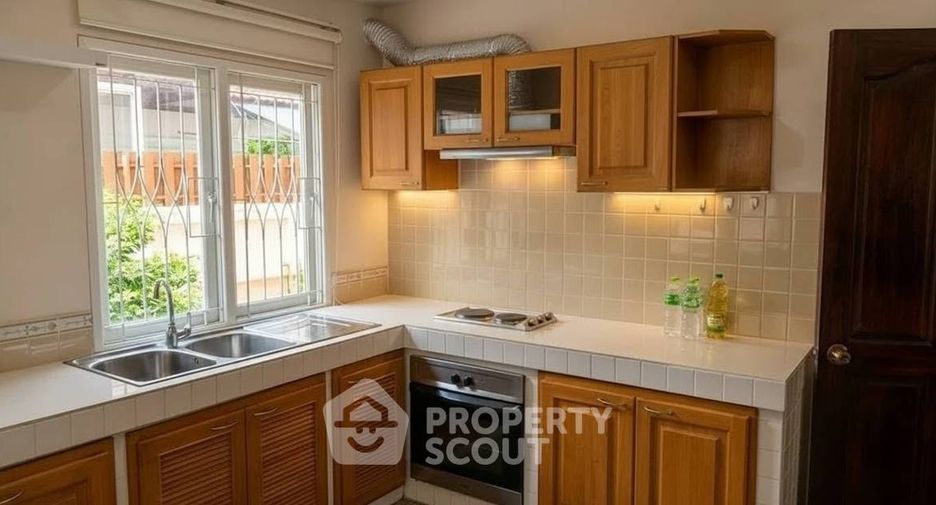 For rent and for sale 3 bedrooms villa in Bang Lamung, Chonburi