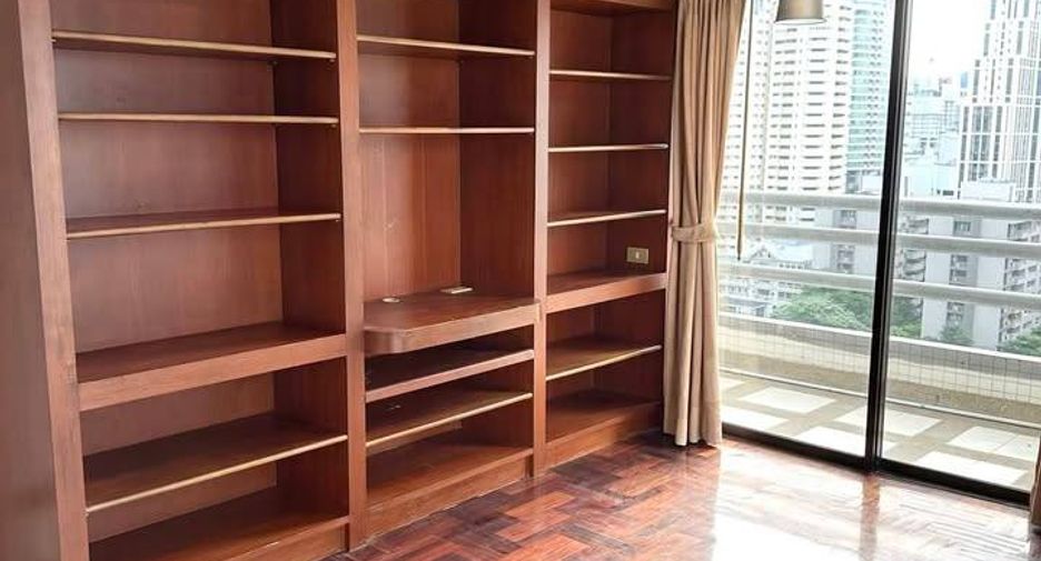 Wohnung zur Miete und zum Kauf mit 3 Zimmer in Watthana, Bangkok