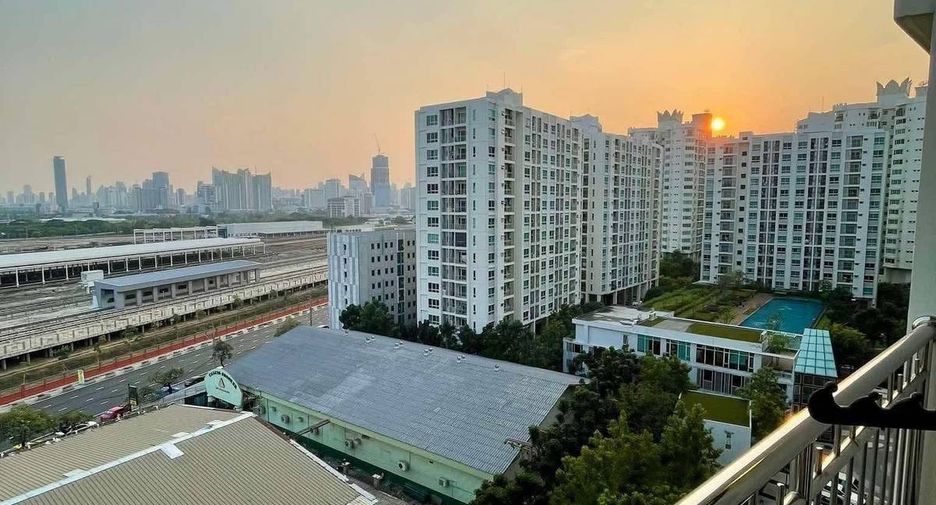 出售 2 卧室 公寓 在 Huai Khwang, 曼谷