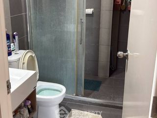 For sale 2 bedrooms condo in Thon Buri, Bangkok