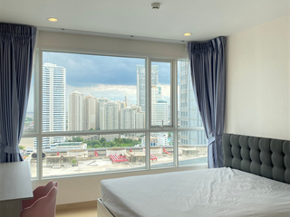 For sale 2 bedrooms condo in Yan Nawa, Bangkok