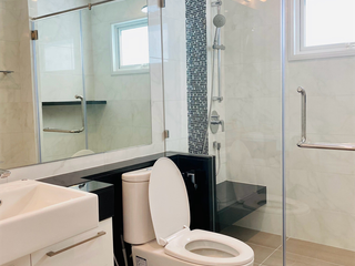 For sale 2 bedrooms condo in Yan Nawa, Bangkok