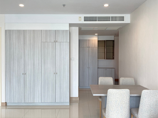 For sale 2 bedrooms condo in Yan Nawa, Bangkok