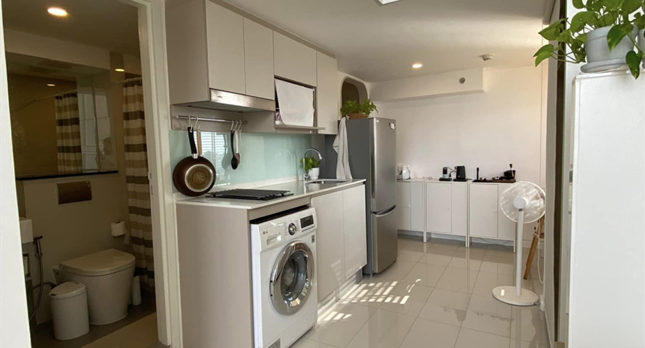 For sale 2 bedrooms condo in Sathon, Bangkok