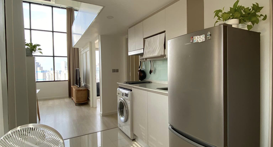 For sale 2 bedrooms condo in Sathon, Bangkok