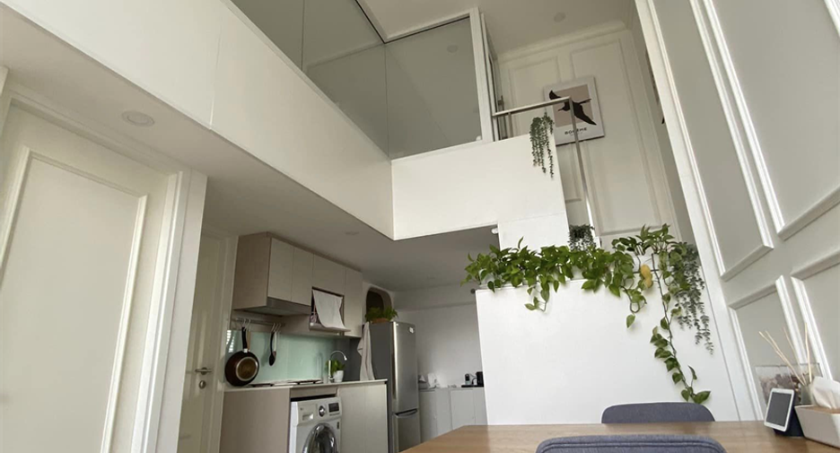 For rent 2 bedrooms condo in Sathon, Bangkok