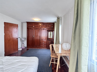 For rent 2 bedrooms condo in Yan Nawa, Bangkok