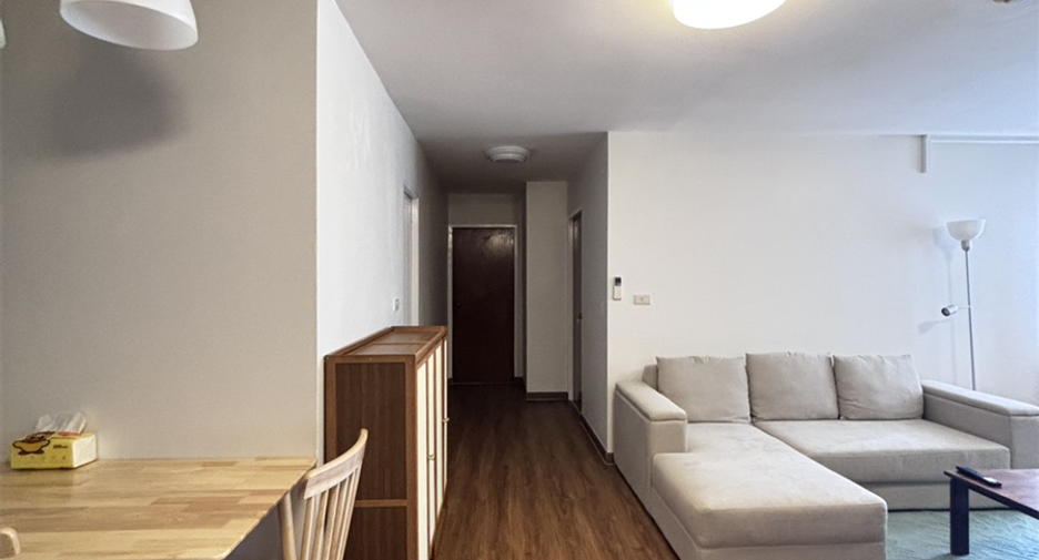 For rent 2 bedrooms condo in Yan Nawa, Bangkok