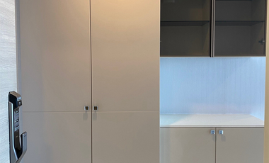 For rent 2 bedrooms condo in Yan Nawa, Bangkok