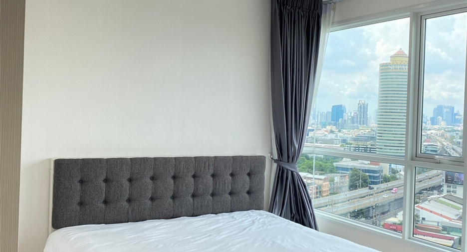 For rent 2 bedrooms condo in Yan Nawa, Bangkok