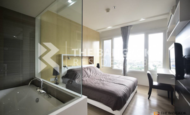 For rent 2 bedrooms condo in Khlong Toei, Bangkok