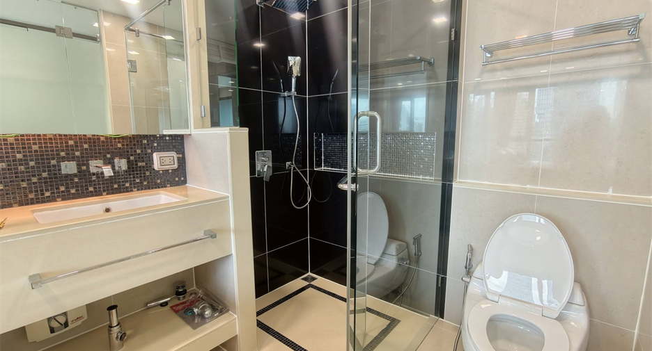 For rent 1 bed condo in Sathon, Bangkok