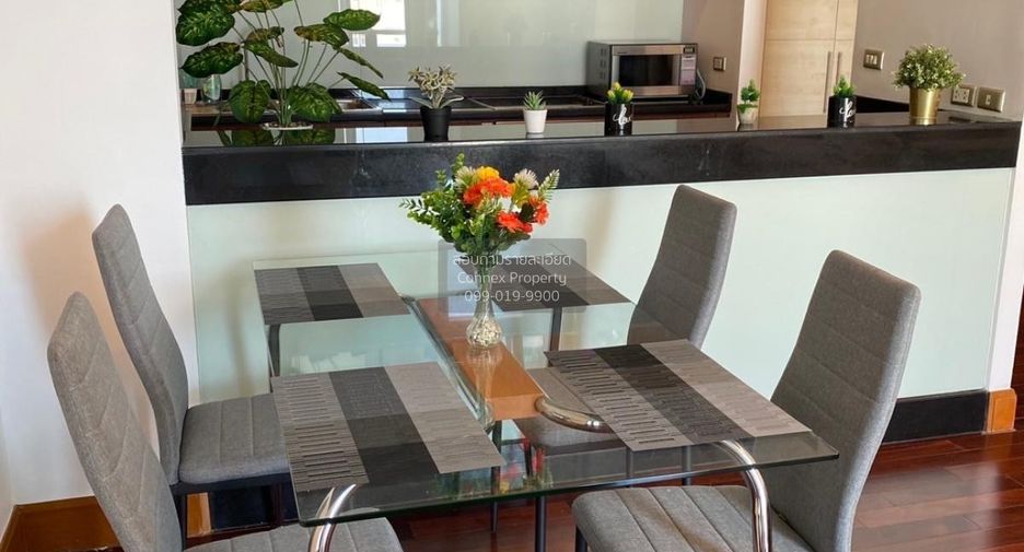 For rent 2 bedrooms condo in Sathon, Bangkok