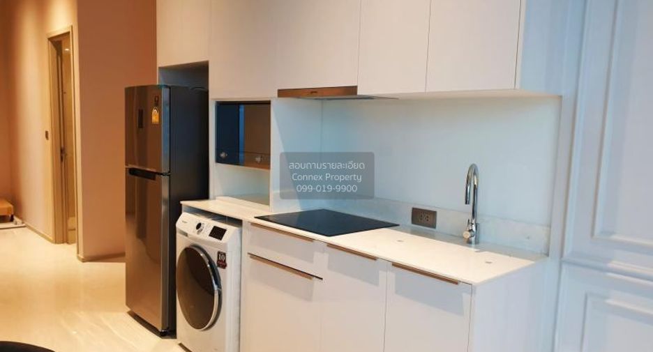 For rent 2 bedrooms condo in Bang Rak, Bangkok