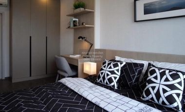 For rent 2 bedrooms condo in Pathum Wan, Bangkok