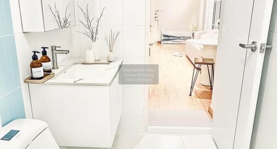 For rent 3 bedrooms condo in Bang Kapi, Bangkok