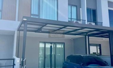 For rent 3 bedrooms townhouse in Bang Phli, Samut Prakan