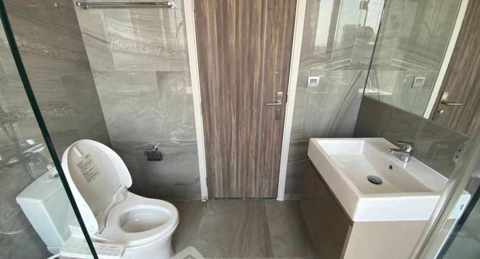 For sale 1 bed condo in Khlong Toei, Bangkok