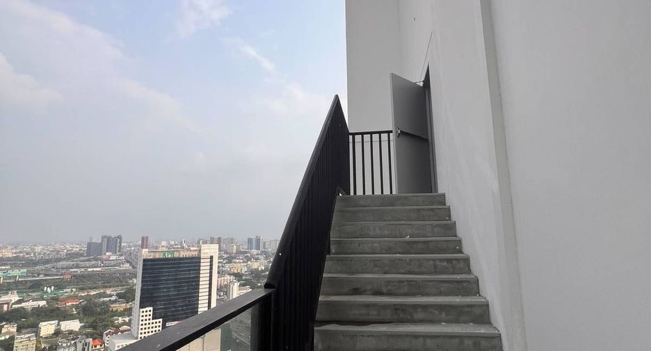 For sale 1 bed condo in Khan Na Yao, Bangkok