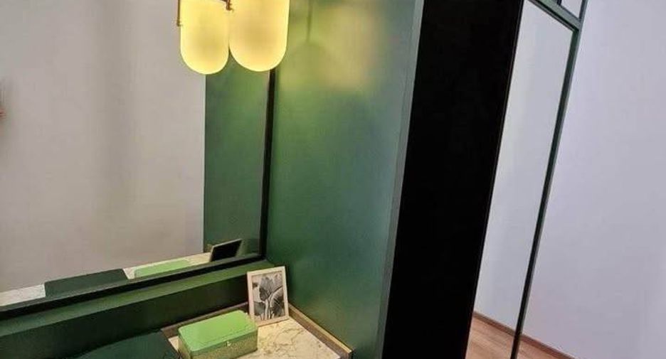 For sale 1 bed condo in Khlong Toei, Bangkok
