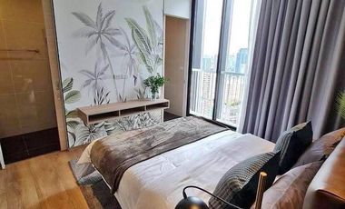 For sale 1 bed condo in Khlong Toei, Bangkok
