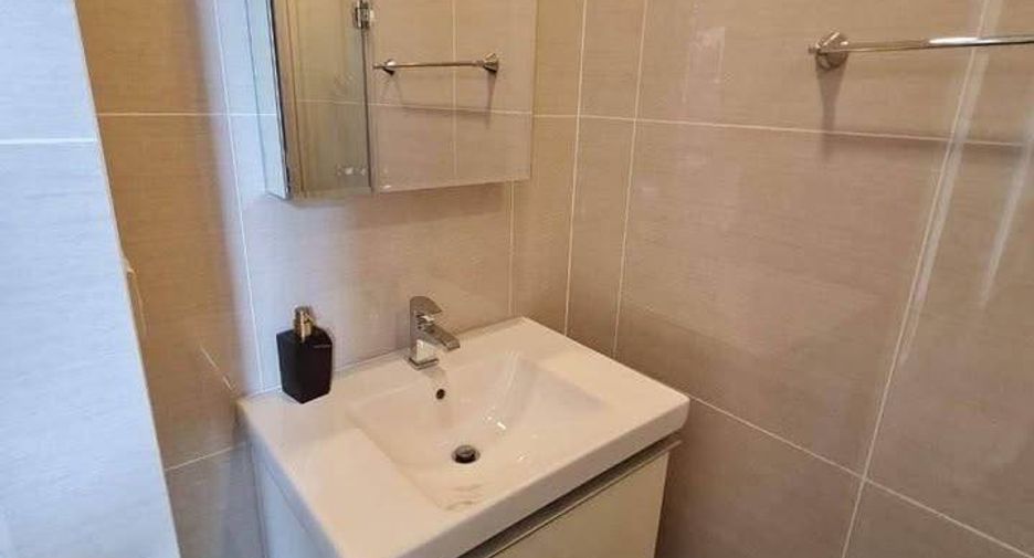 For sale 1 bed condo in Khlong Toei, Bangkok