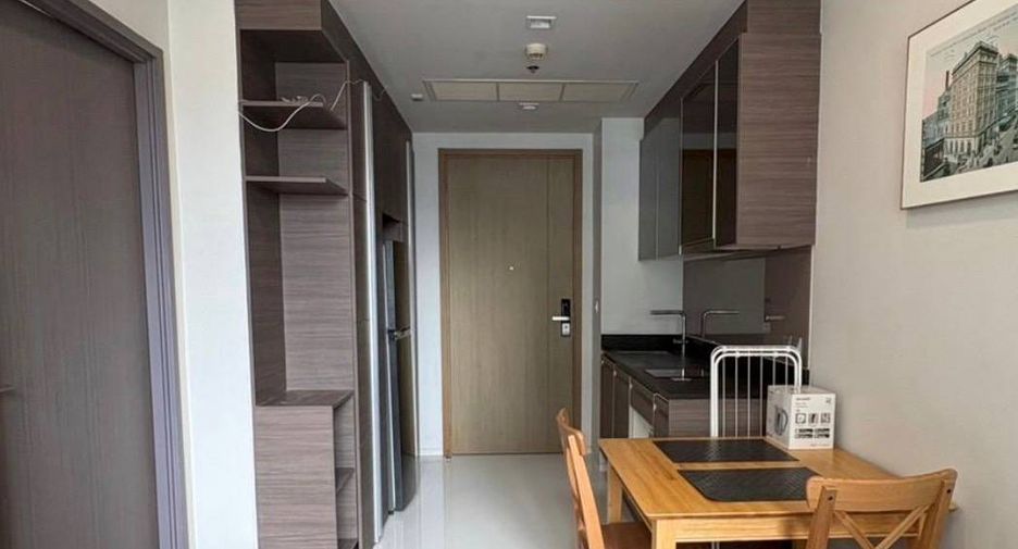 For sale 1 bed condo in Khlong Toei, Bangkok