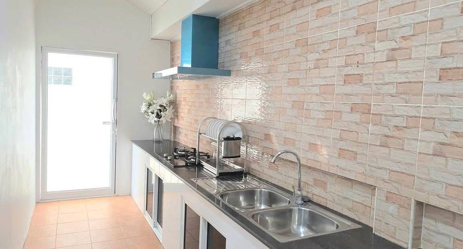 Haus zum Kauf mit 3 Zimmer in Bang Lamung, Chonburi