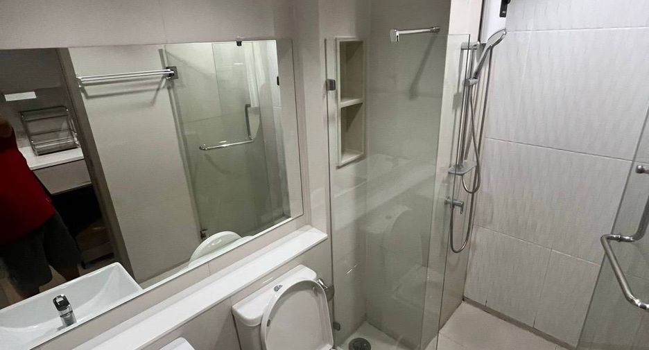 For sale 1 bed condo in Huai Khwang, Bangkok