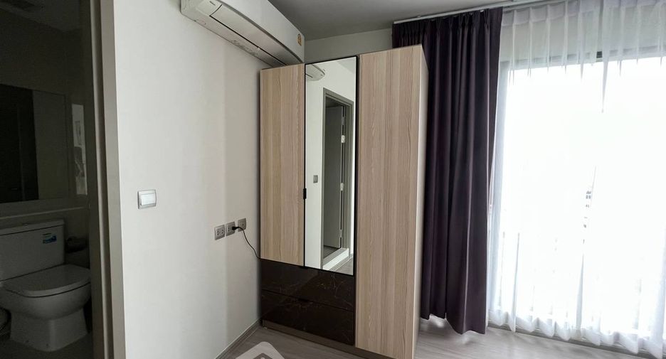 For rent 2 bedrooms condo in Huai Khwang, Bangkok