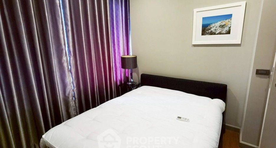 For rent 2 bedrooms condo in Bang Rak, Bangkok