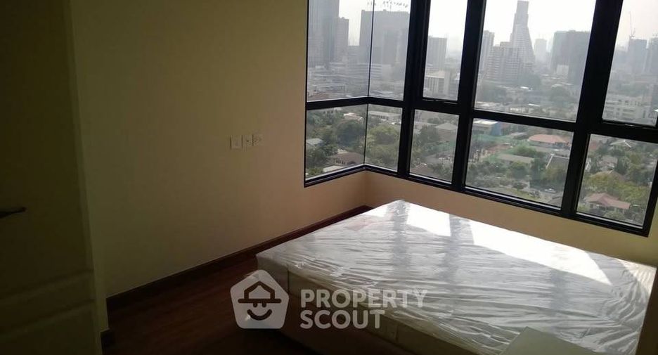 For rent 2 bedrooms condo in Phaya Thai, Bangkok